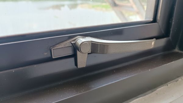 Aluminum Window Repair